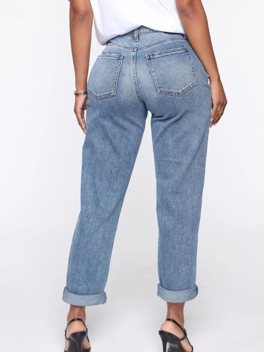 ๐3 for $36๐ Fashion Nova Distressed Boyfriend Jeans - Picture 3 of 7